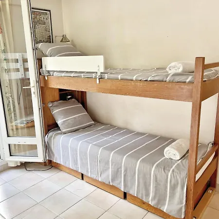 Maison Familiale A Sanary, En Pleine Pinede Villa